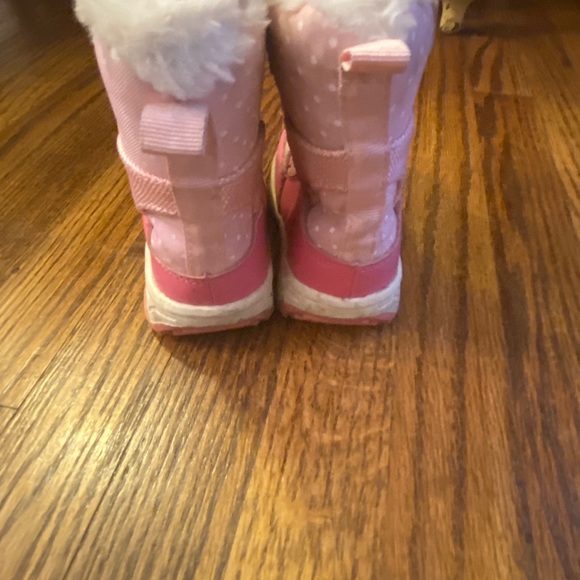 Pink snow boots - Picture 3 of 5